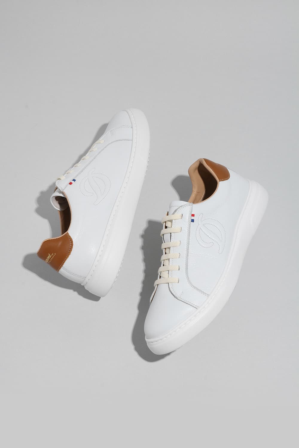 레브 남성 캐주얼 704 스니커즈 PE5FMC2SN704PWH