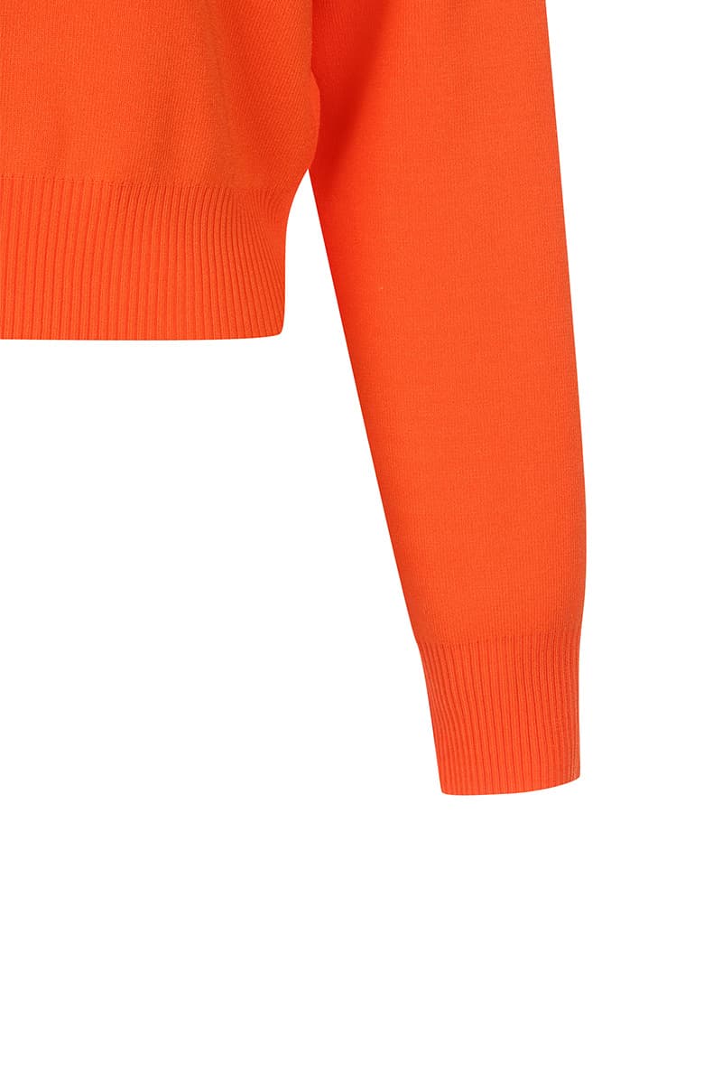 숄더버튼 크롭 니트 CE3SFYSTP029C22