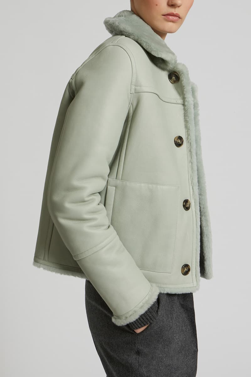 숏 리버시블 퍼 자켓 CE3WFYSJA041C70