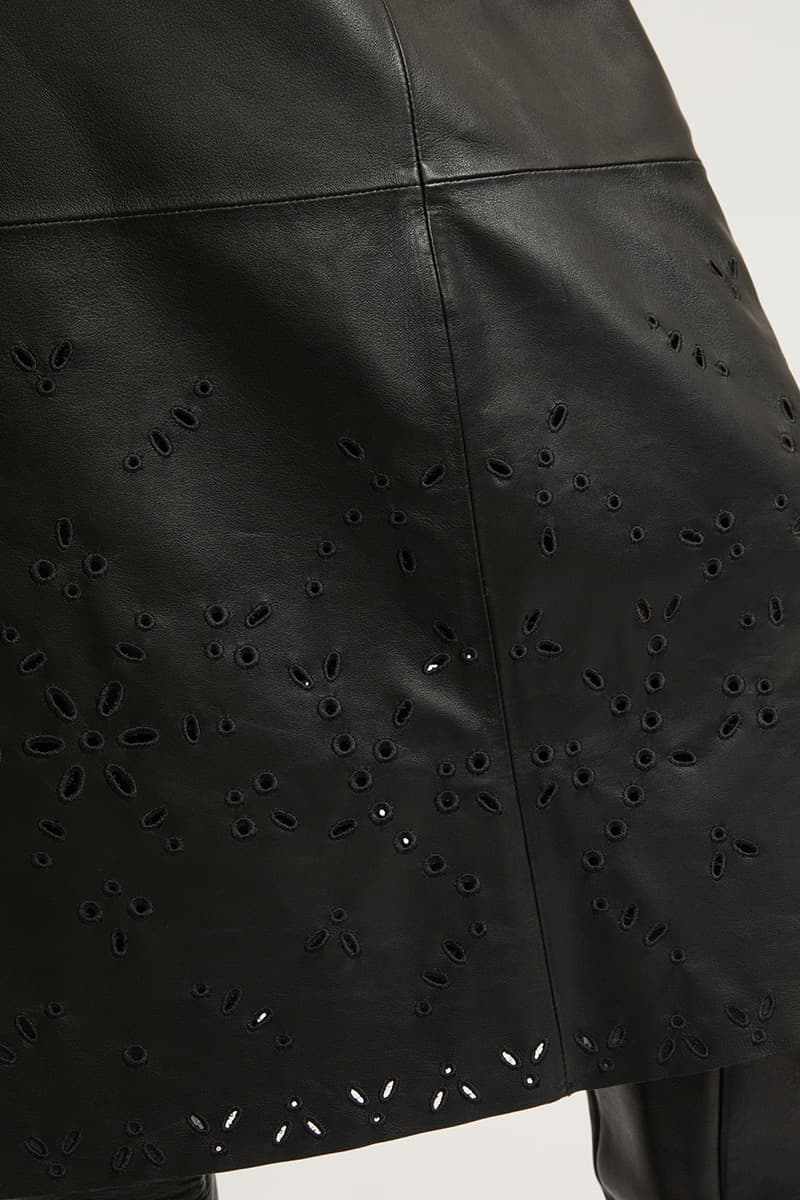 펀칭 레더 스커트 CE4WFLESK003C10