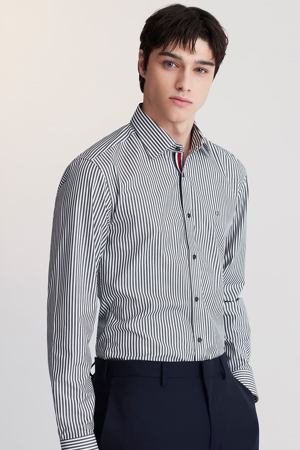 스트라이프 히든 트리콜로르 954 컴포터블 셔츠 다크 그레이 SE5FM22LS954SDY