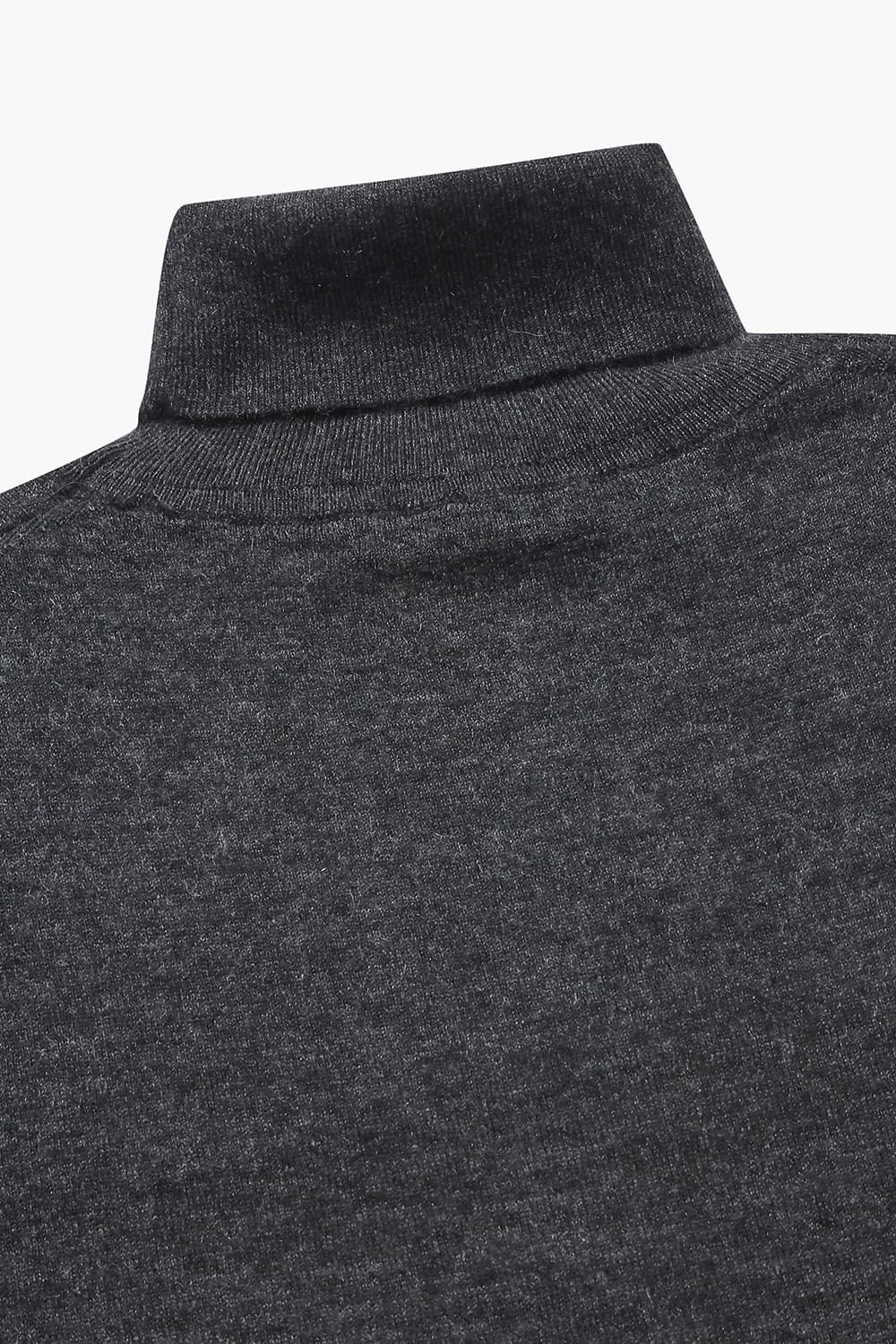 캐시미어 터틀넥 차콜그레이 긴소매 니트