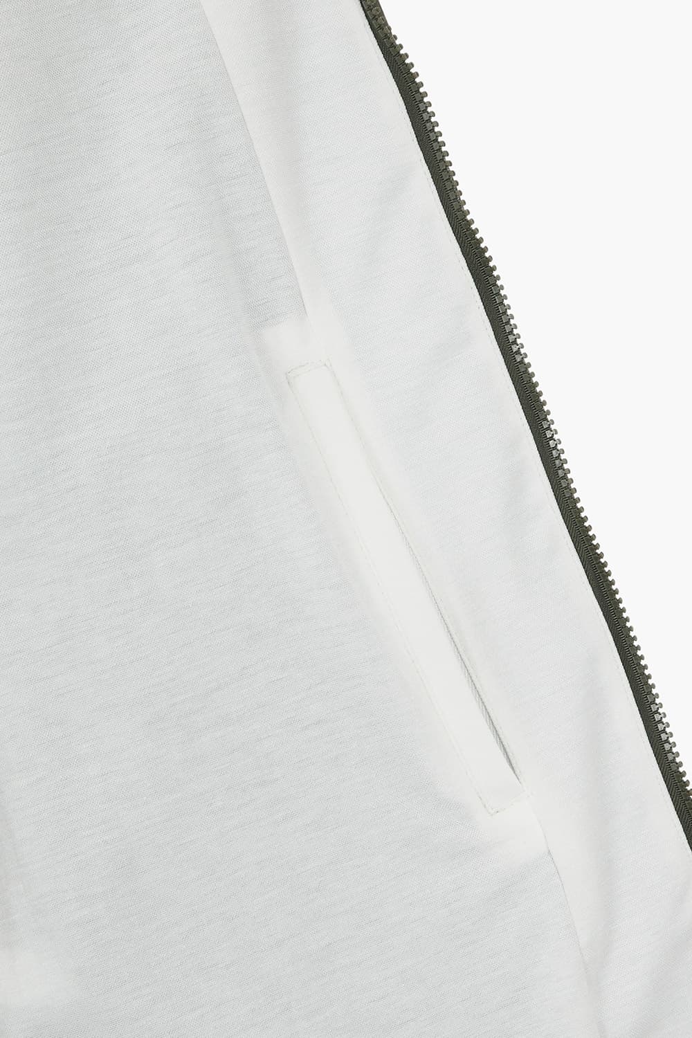 코튼 베이직 하이넥 카키 점퍼