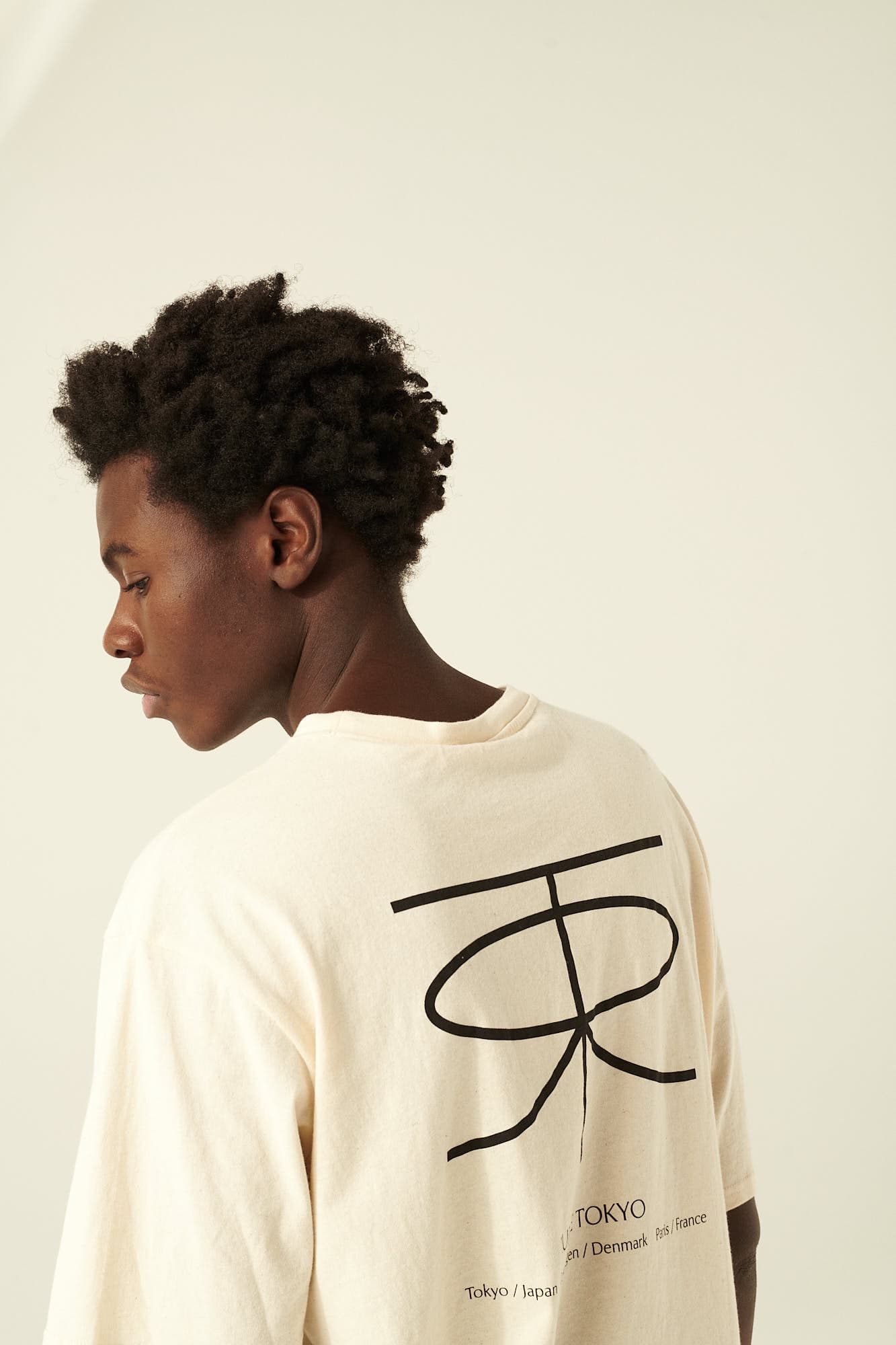 THORSTEN 코튼 로고 104 아이보리 반소매 티셔츠