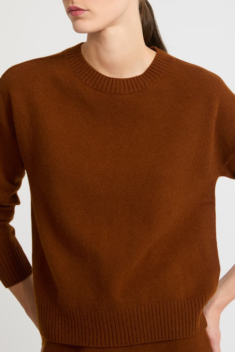 베이직 핏 라운드 니트 CE4WFKNTP001C66