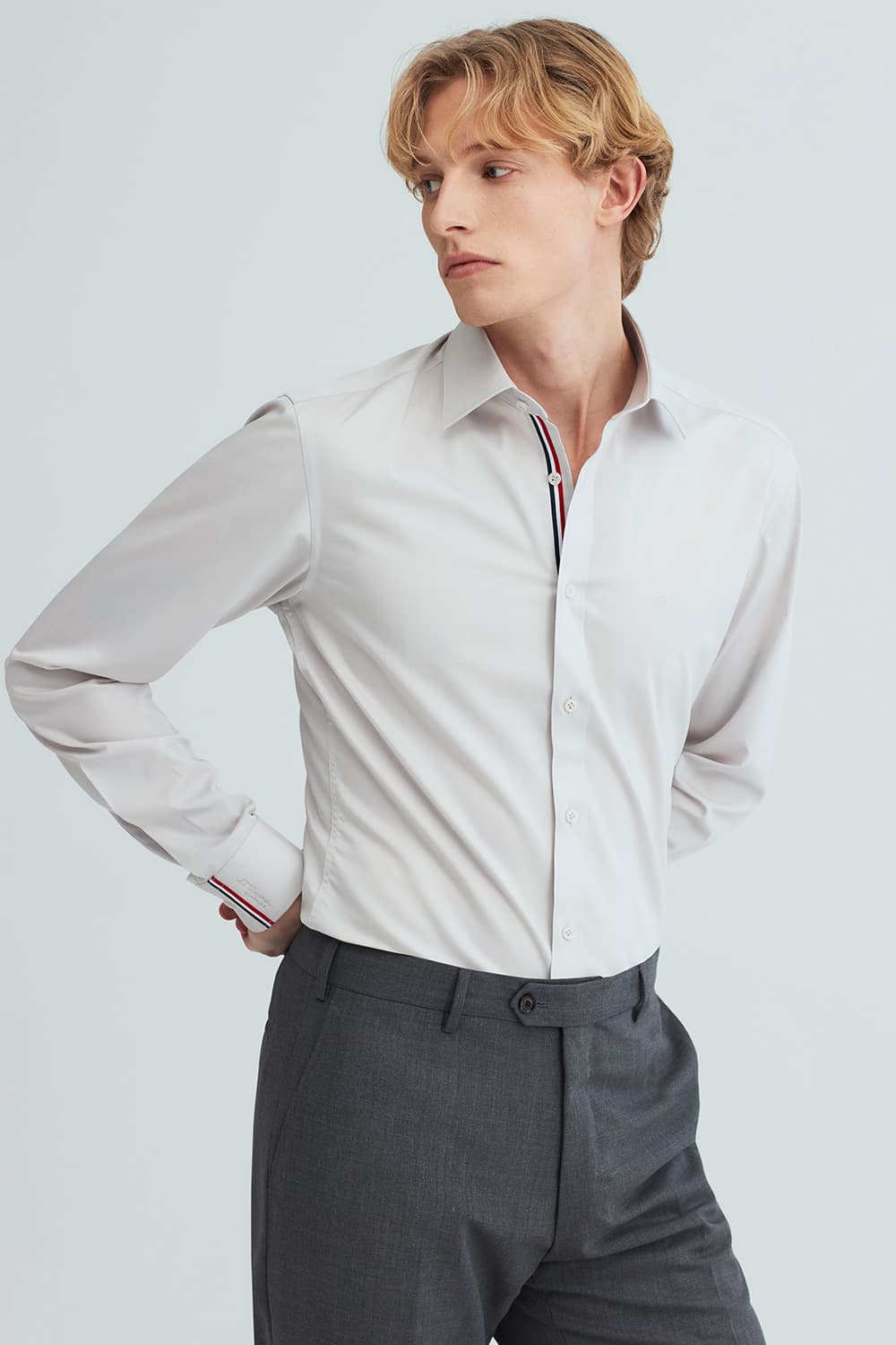 트리콜로르 953 컴포터블 셔츠 베이지 SE6SM22LS953SBE