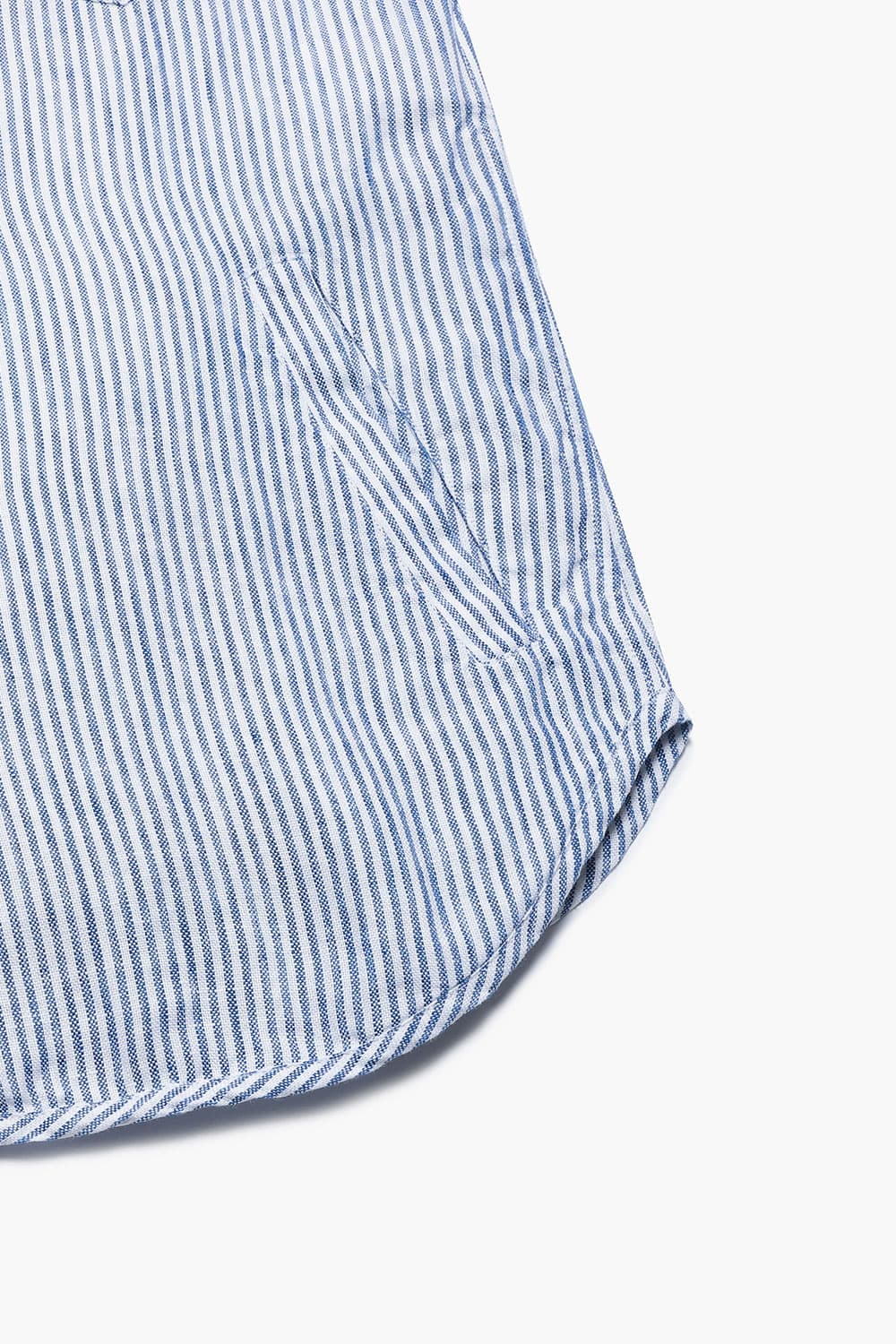 린넨 스프라이프 버튼 다운 포켓 셔츠 CA060P342902