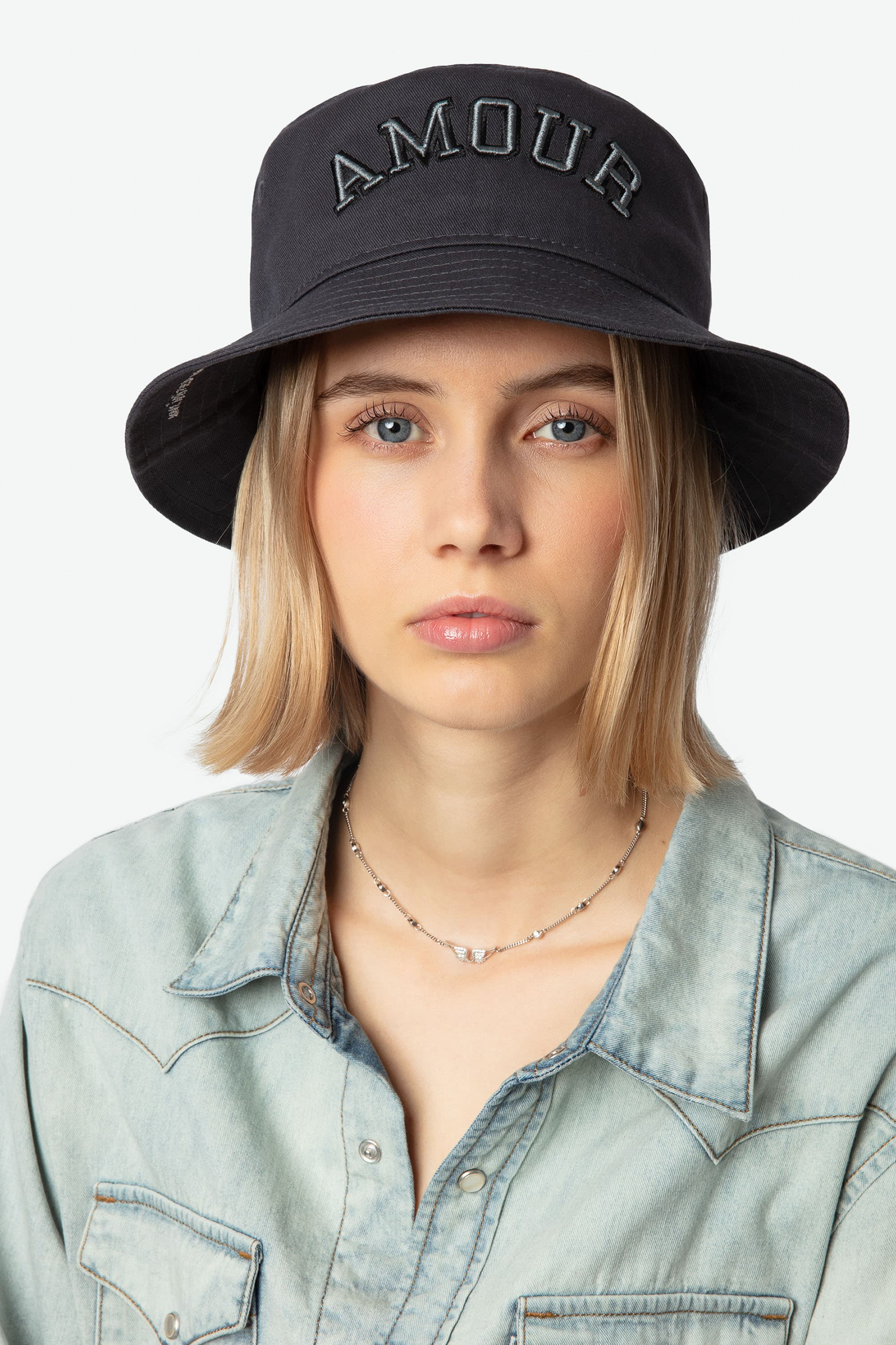 Bob New Era Amour Bucket Hat