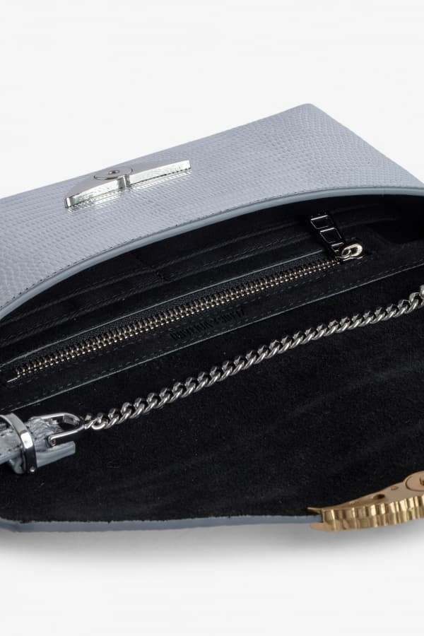 Borderline Metallic Clutch